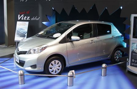 Yaris (Vitz) 3